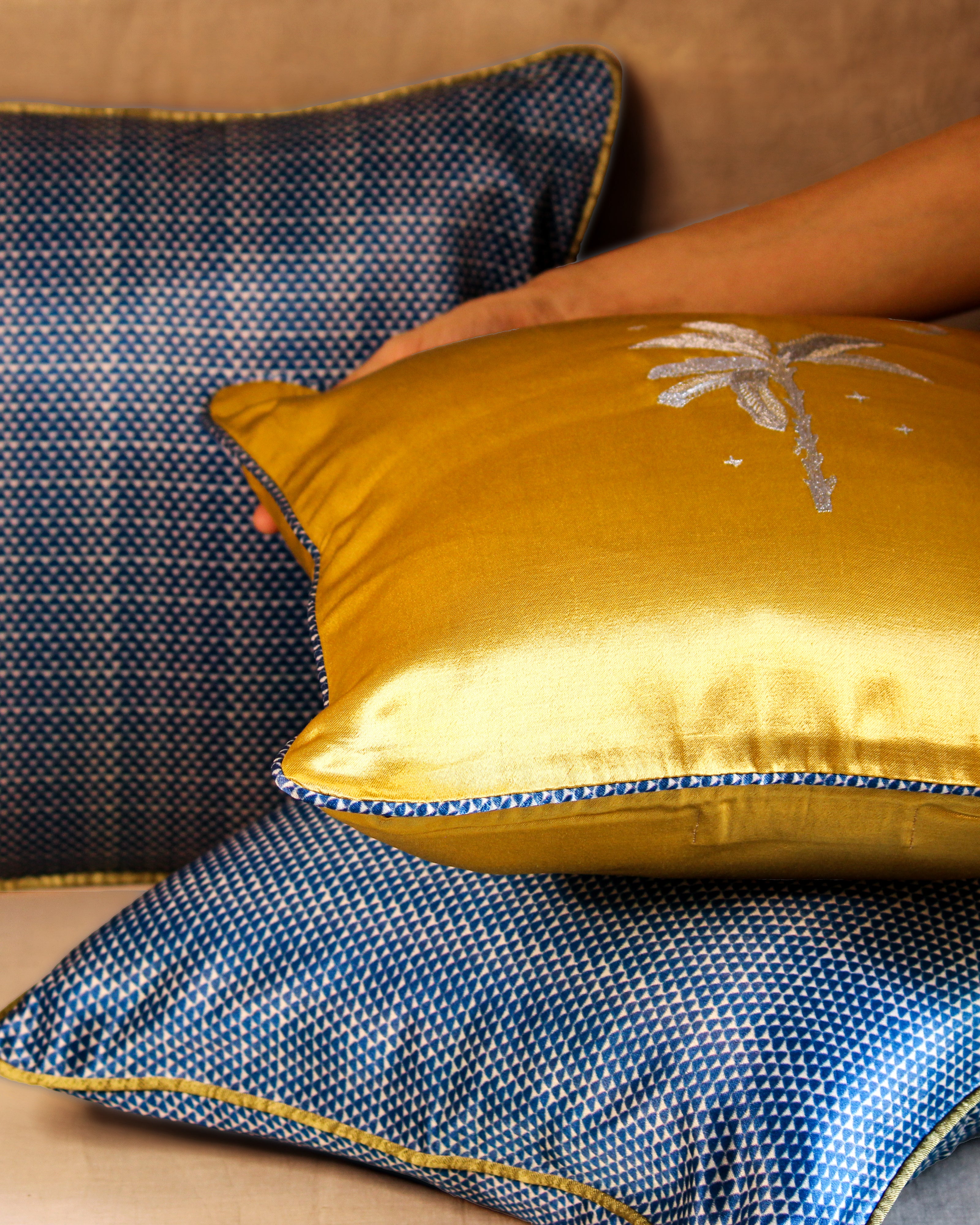 Noir Cushion Cover